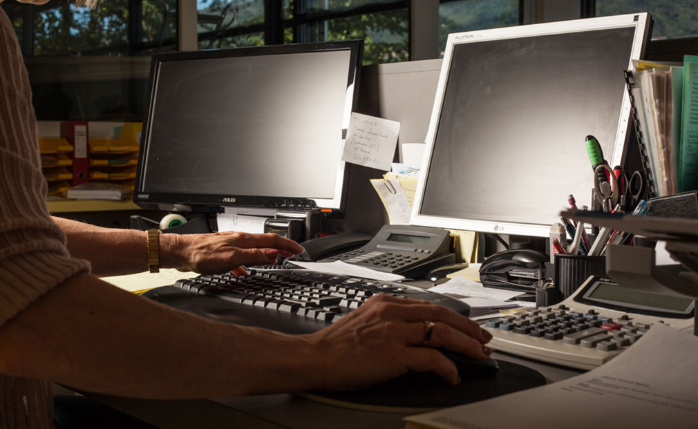 pratiche in ufficio alla nautica caslano